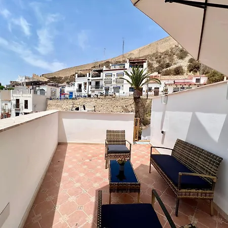 بيت للعطل La Casa Magica لقنت